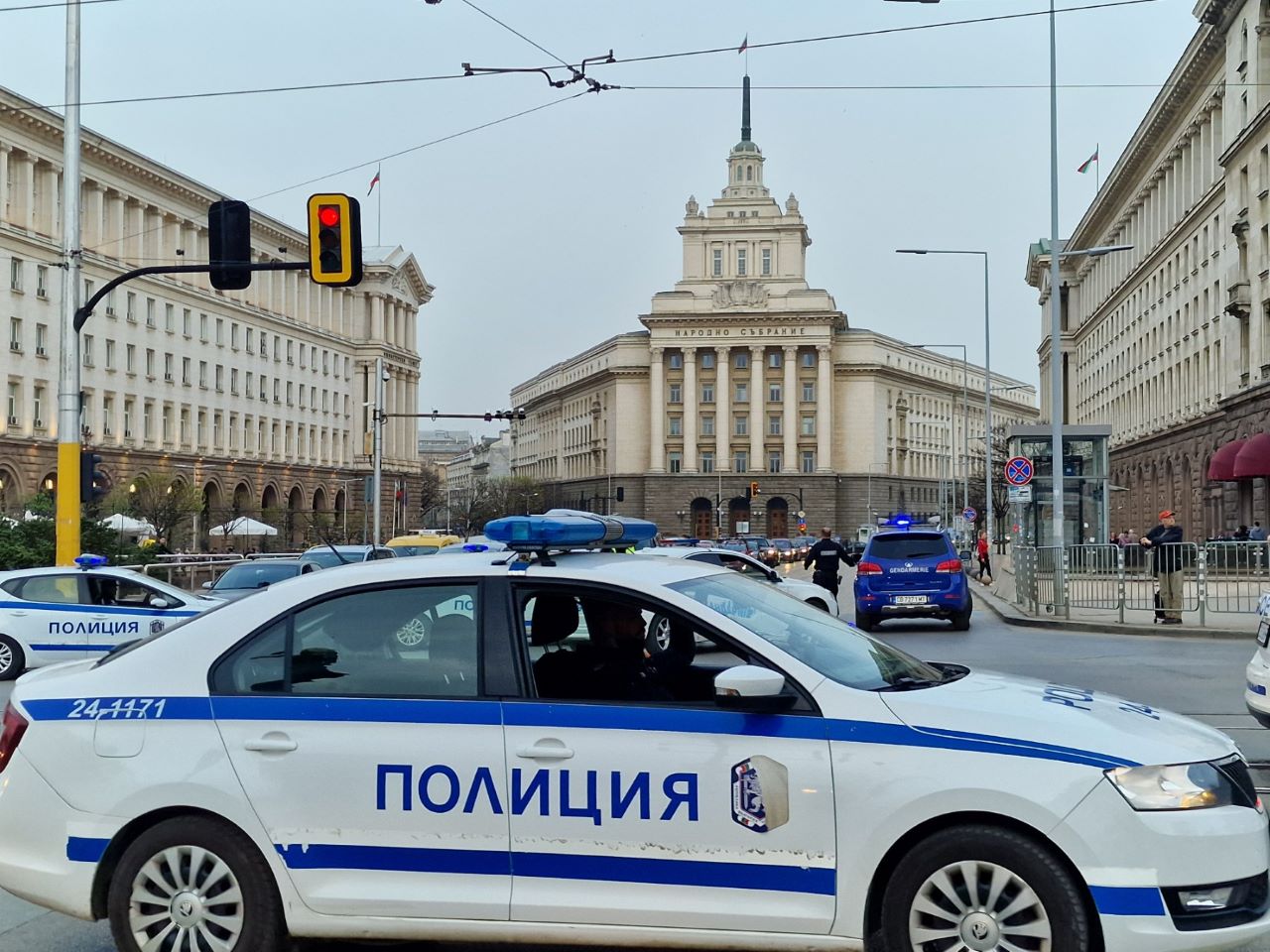 <p>Протест под наслов &quot;Вън мигрантите от България&quot; се проведе в София. Той беше организиран от младежки организации в социалните мрежи. Това предаде БНТ.</p>