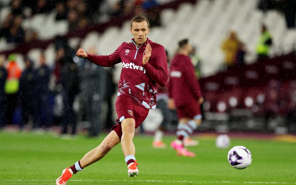 Отборът на Уест Хем приема Тотнъм в лондонското дерби от