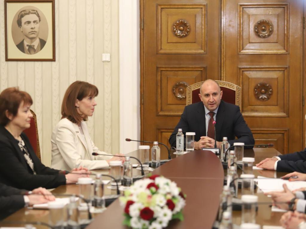 Президентът Румен Радев разговаря с ръководството на Централната избирателна комисия