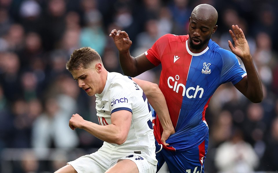 Гражданите продължиха да атакуват и бяха близо изравняването, но Алварес