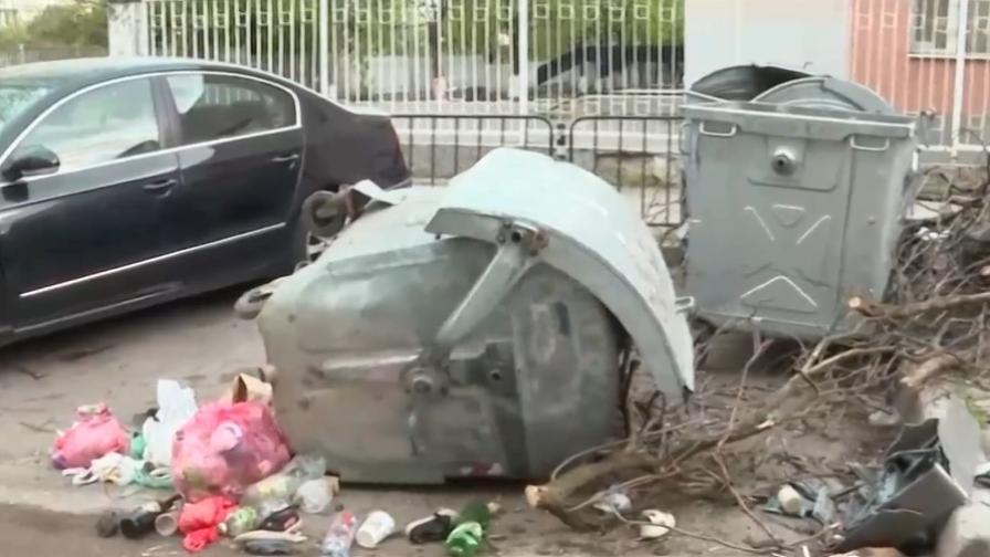 Пиян шофьор на бус помете паркирани коли и кофа за смет в столичния „Люлин” (ВИДЕО)