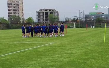 Николай Костов проведе дълъг разговор с футболистите на Левски