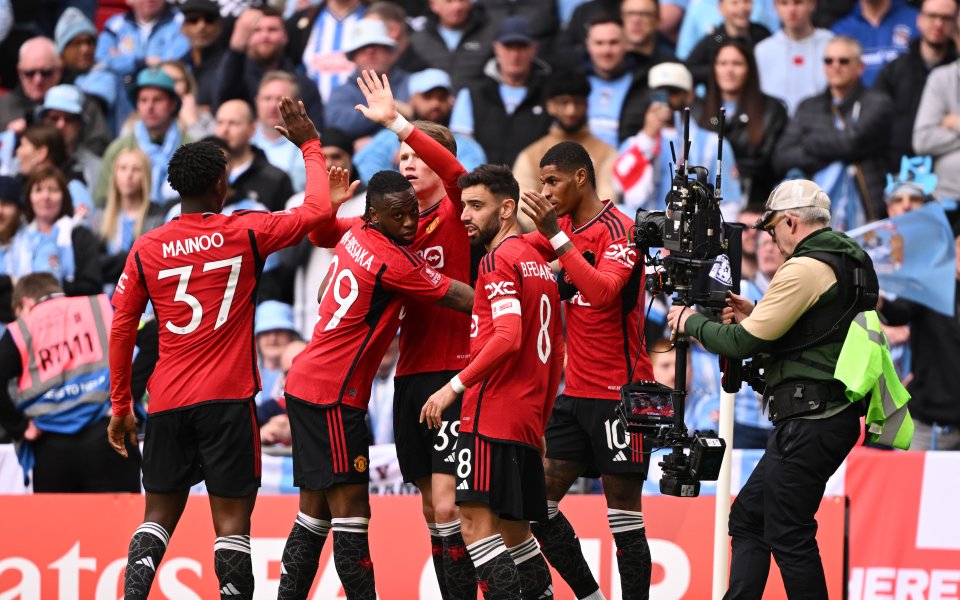 Манчестър Юнайтед победи Ковънтри след дузпи, тъй като резултатът бе 3:3