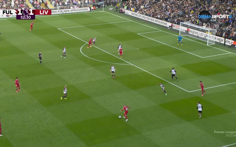 В 51-ата минута играчите на Клоп комбинираха добре, а атаката