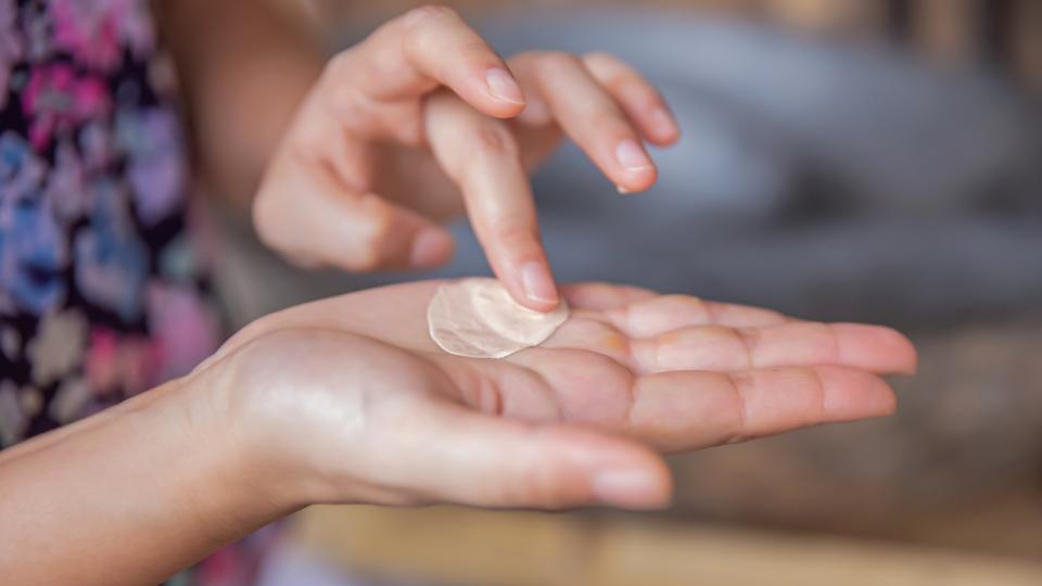 Докато тенът често е възприеман като символ на здраве и