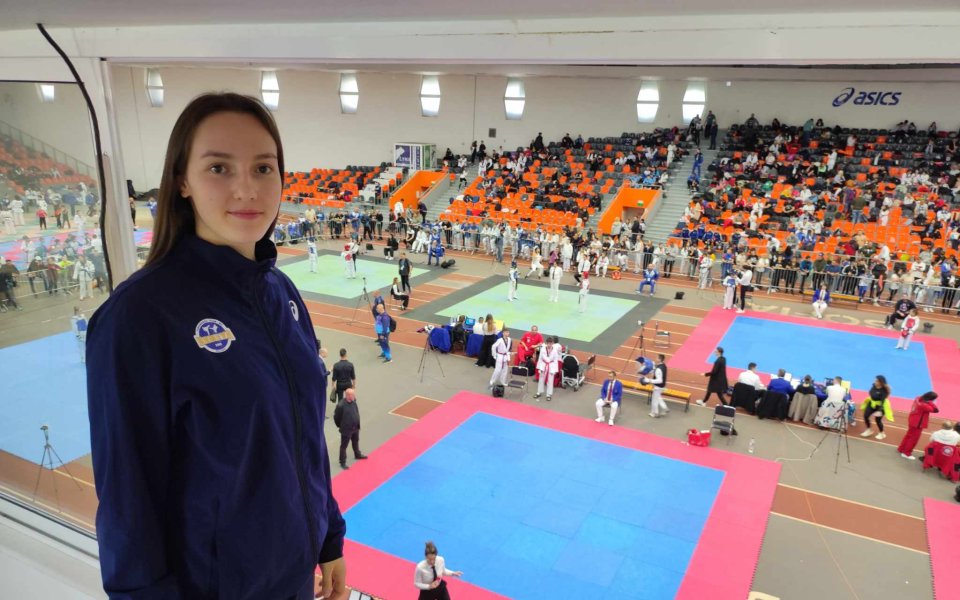 Калина Бояджиева вдъхнови участниците в турнир по олимпийско таекуондо