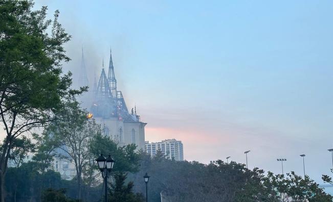 Русия бомбандира „Замъка на Хари Потър“ в Одеса