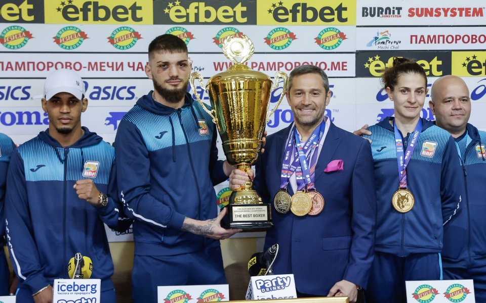 Националите ни по бокс при мъжете и жените са доволни