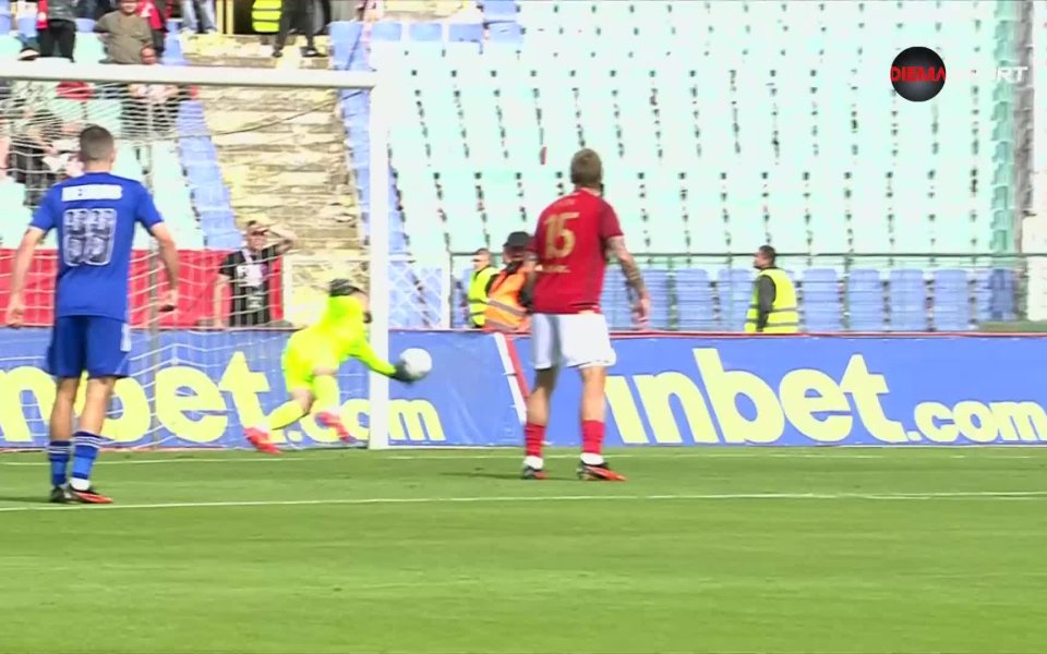 Вратарят на ЦСКА - Густаво Бусато, имаше голяма роля в