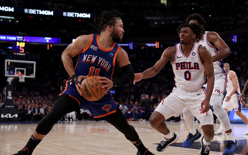 Josh Hart's CLUTCH go-ahead 3 to send the Knicks to