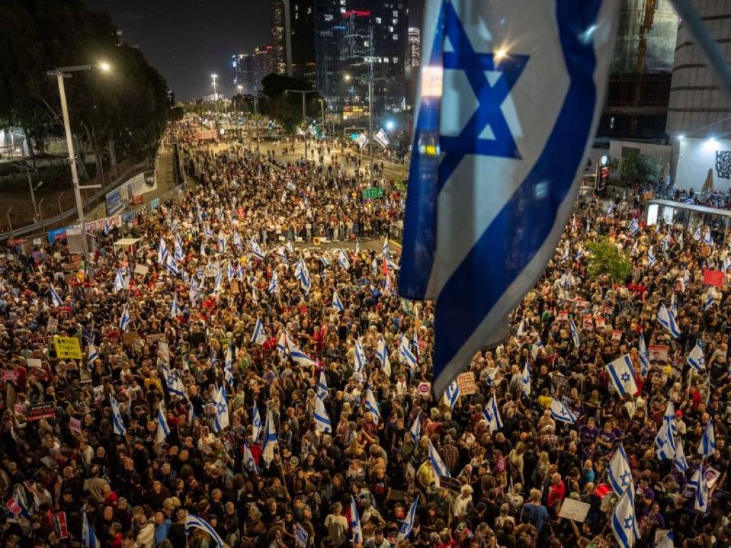 Няколко хиляди души излязоха на протест в Тел Авив с искане