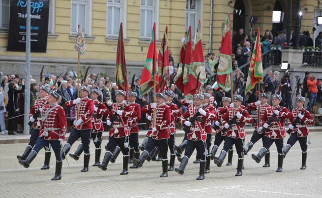  Военен церемониал за 6 май 