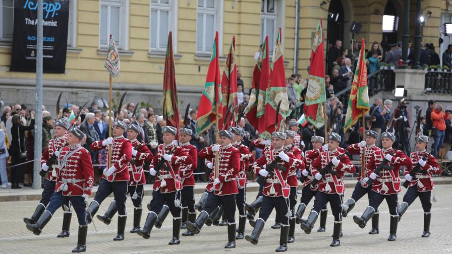 Военен парад за 6 май