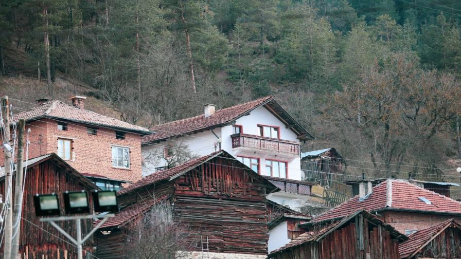 Населените места в България, без нито един жител, са били 201 през 2023 г.