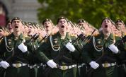 Деца маршируваха във Владивосток преди Деня на победата в Русия