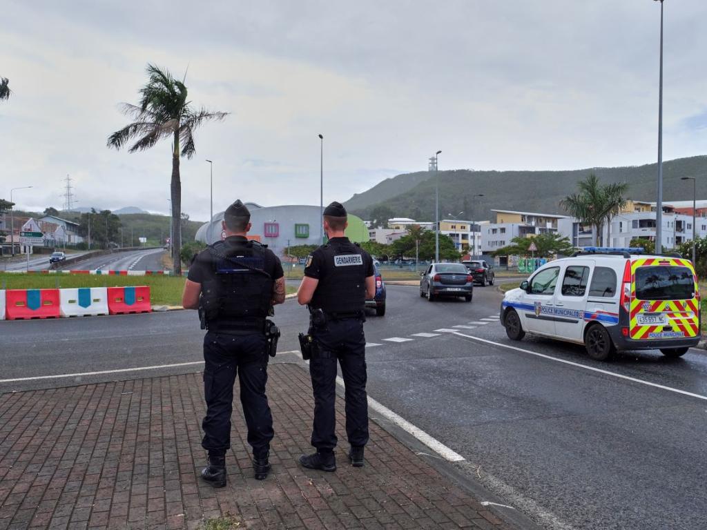 Френски полицейски служител е загинал прострелян от огнестрелно оръжие по