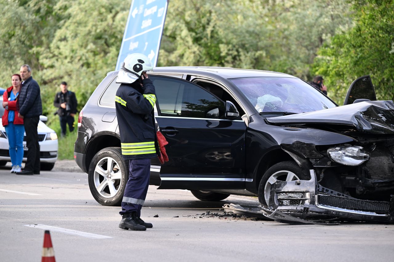 Автомобил на НСО, в който е пътувал съпредседателят на ПП Кирил Петков катастрофира. Това потвърдиха за NOVA от Националната служба за охрана. Инцидентът е станал в 17,30 часа на входа на село Аксаково.