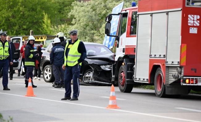 Отстраниха шефа на областното пътно управление във Варна заради катастрофата с кола на НСО