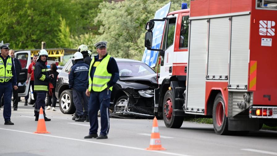 Отстраниха шефа на областното пътно управление във Варна заради катастрофата с кола на НСО