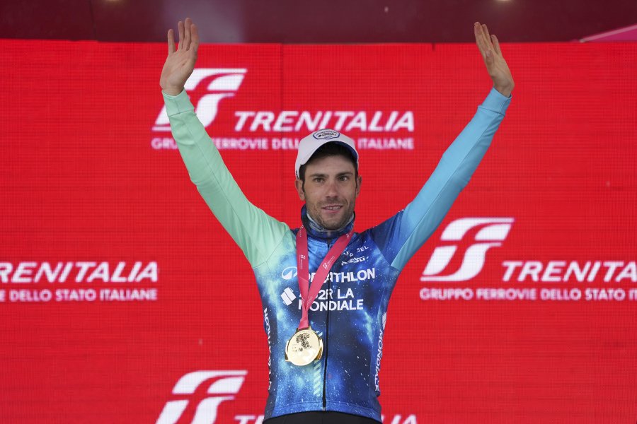 Андреа Вендраме спечели 19 етап от Обиколката на Италия1