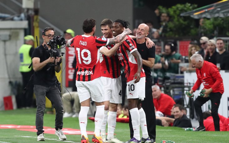 Ибрахимович подписа с Милан (снимка)