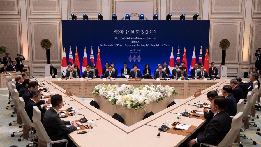 Ключова среща: Лидерите на Южна Корея, Китай и Япония разговаряха в Сеул