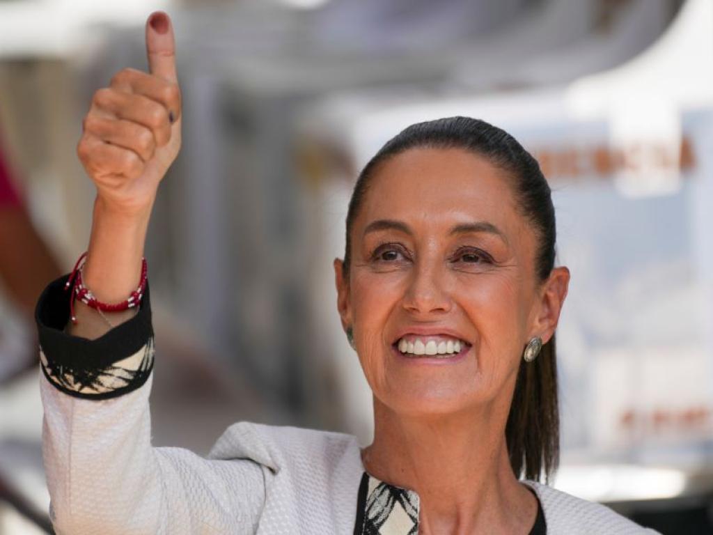 Кандидатката на управляващата партия в Мексико Клаудия Шейнбаум печели категорична