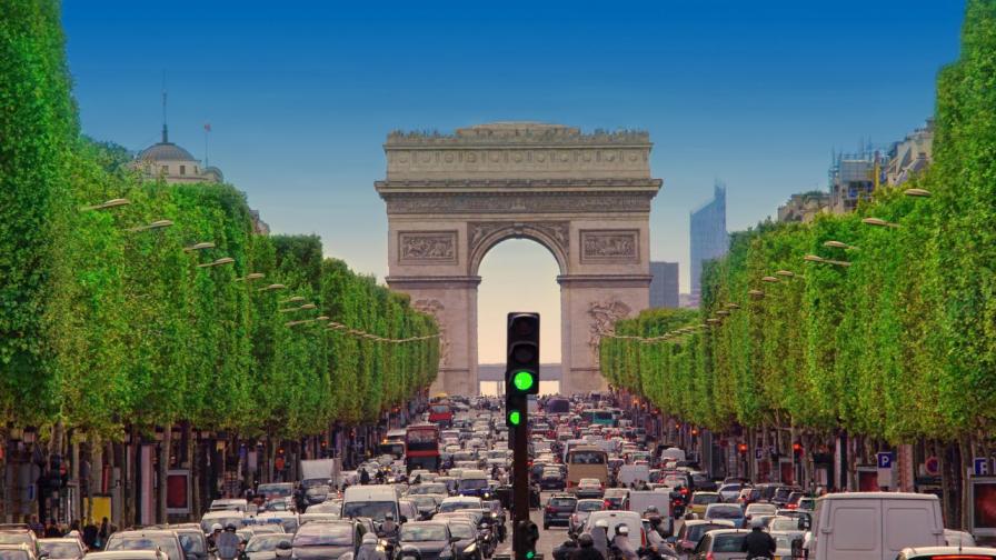 <p>400-километрови задръствания около Париж заради посещението на Байдън</p>