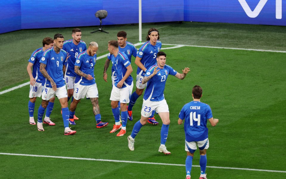 Европейският шампион Италия играе срещу Албания при резултат 2:1 в мач
