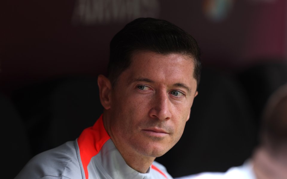 Надеждите в лагера на Полша са голмайсторът Роберт Левандовски да