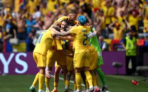 ГЛЕДАЙ НА ЖИВО: Румъния – Украйна 1:0, страхотен гол на Станчу