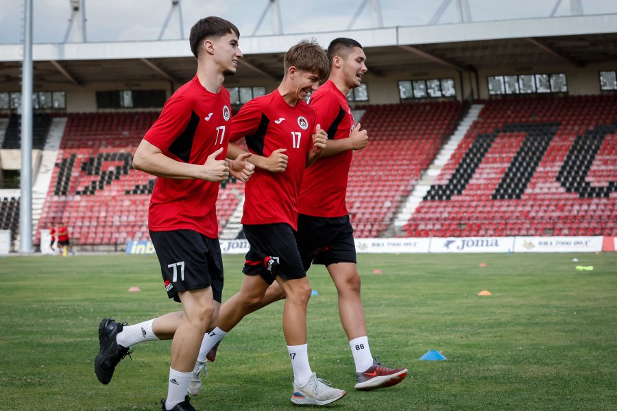 Локомотив София стартира лятната си подготовка1
