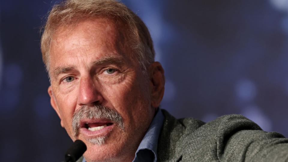 Кевин Костнър разказа за бурния си развод от Кристин Баумгартнер в интервю за