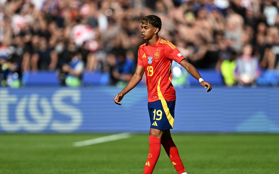 <a class=gtm-news data-pos=title40 onClick=_gaq.push([`_trackEvent`, `Multimedia_home`, `Click_40`, `Шотландия - Швейцария /състави/`]);