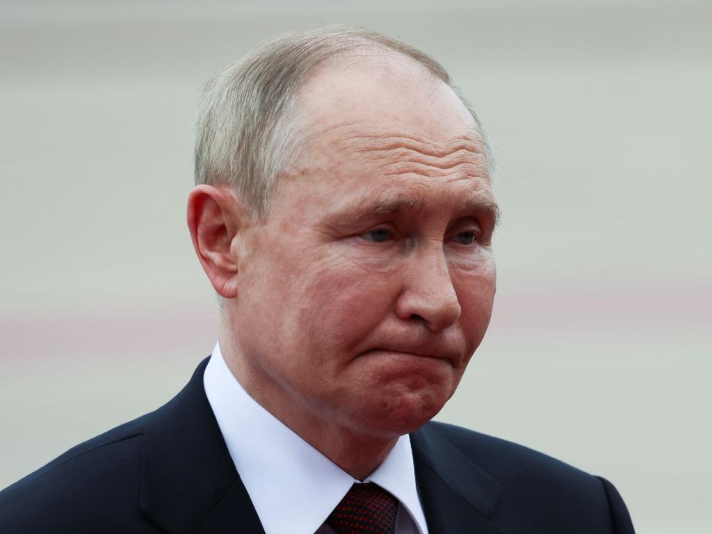 Руският президент Владимир Путин заяви че Русия обмисля възможни промени