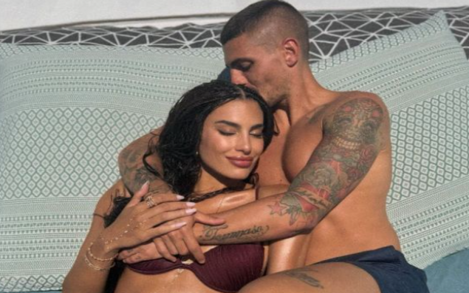 Екзотичната хубавица с корени от Мароко и Алжир е сред