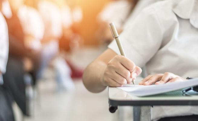 PISA: Българските ученици отново са под средното ниво, МОН подготвя реформа на модела