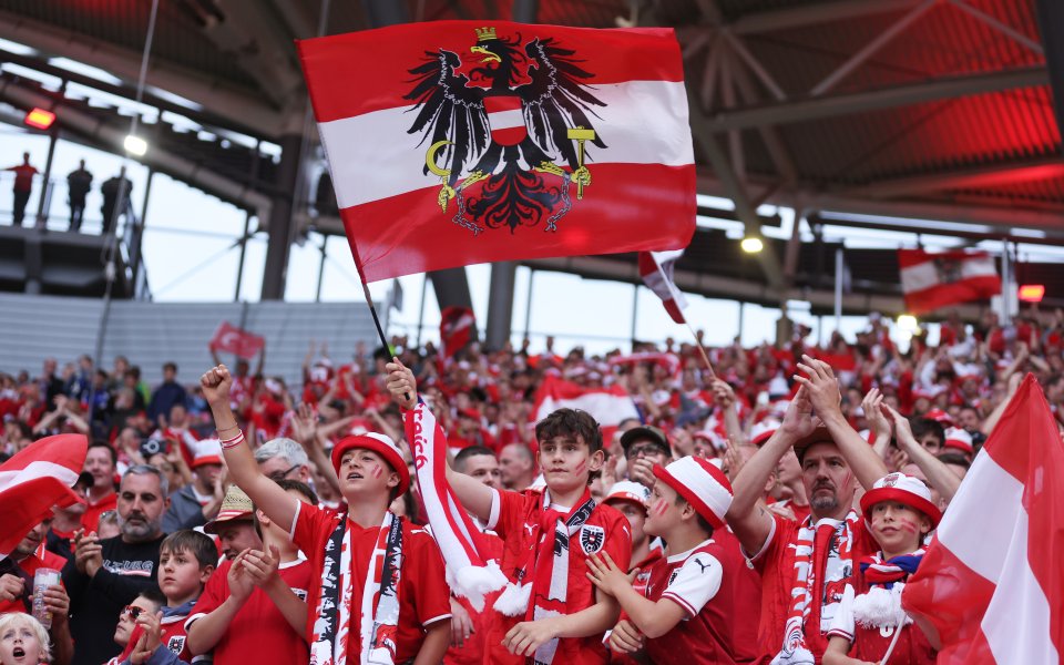 Австрия и Турция играят при резултат 0:0 в мач от