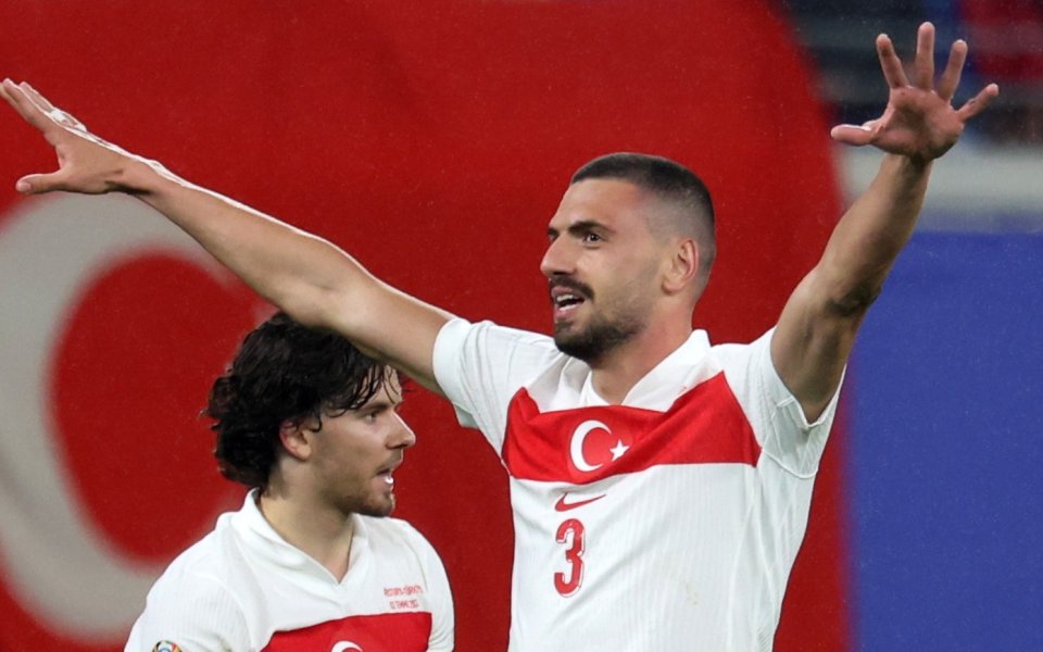 Турция реагира остро на новината, че УЕФА е започнала разследване