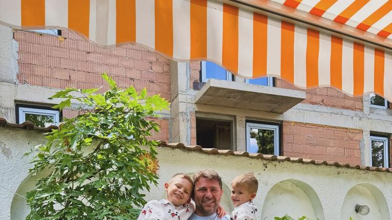  Ето ги Антония Петрова и невероятното ѝ семейство 