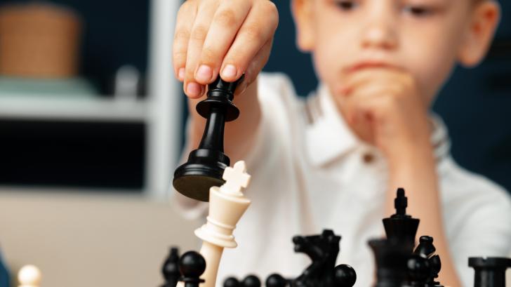 Как да научите детето си на шах (ВИДЕО)
