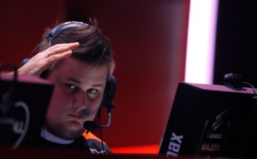 Новият капитан на G2 запчова със сериозен проблем