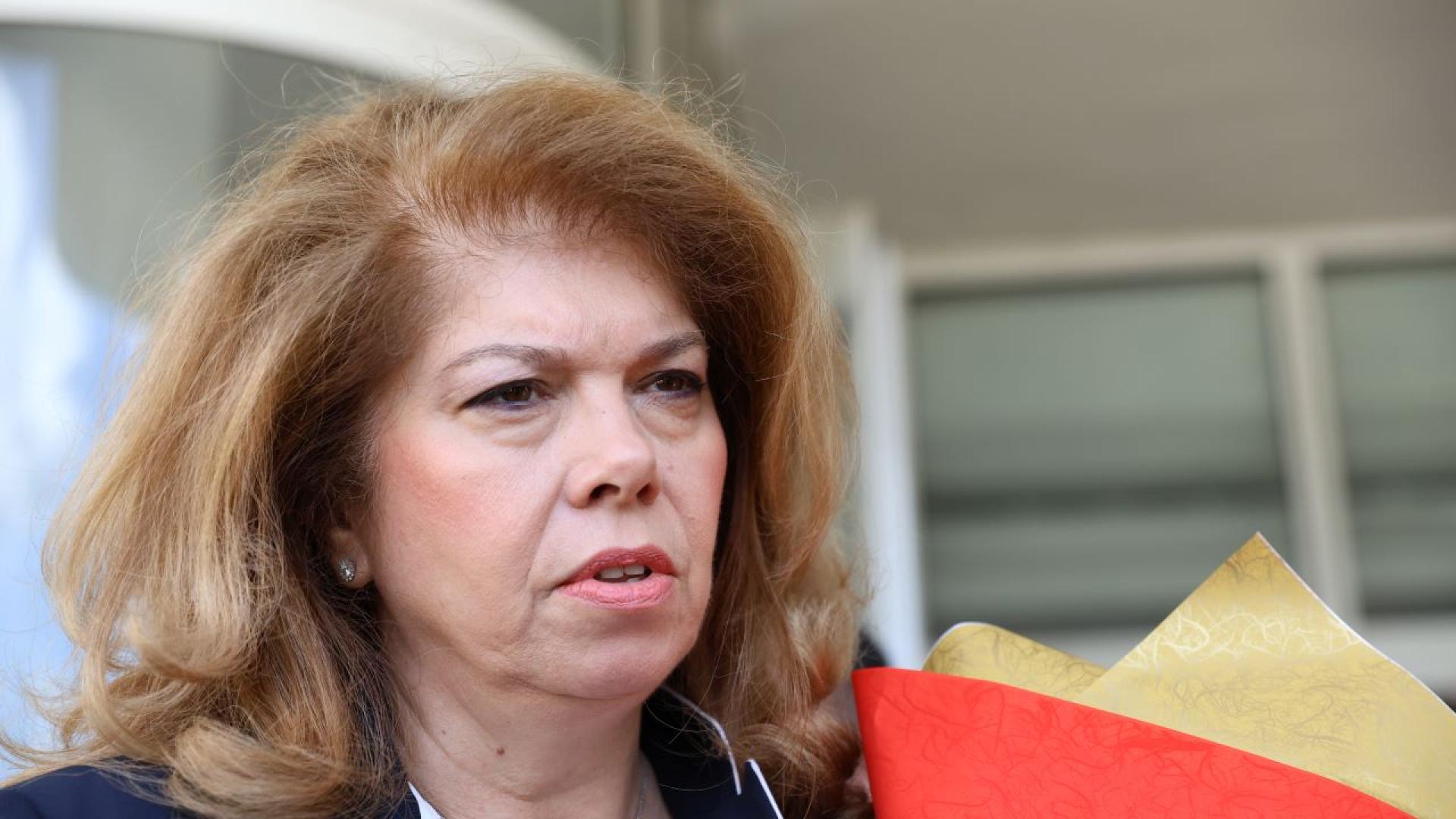 Вицепрезидентът Илияна Йотова обяви че заради спекулациите около F 16 истината