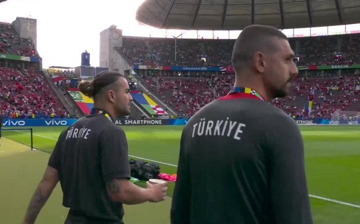 Нидерландия и Турция пристигнаха на 