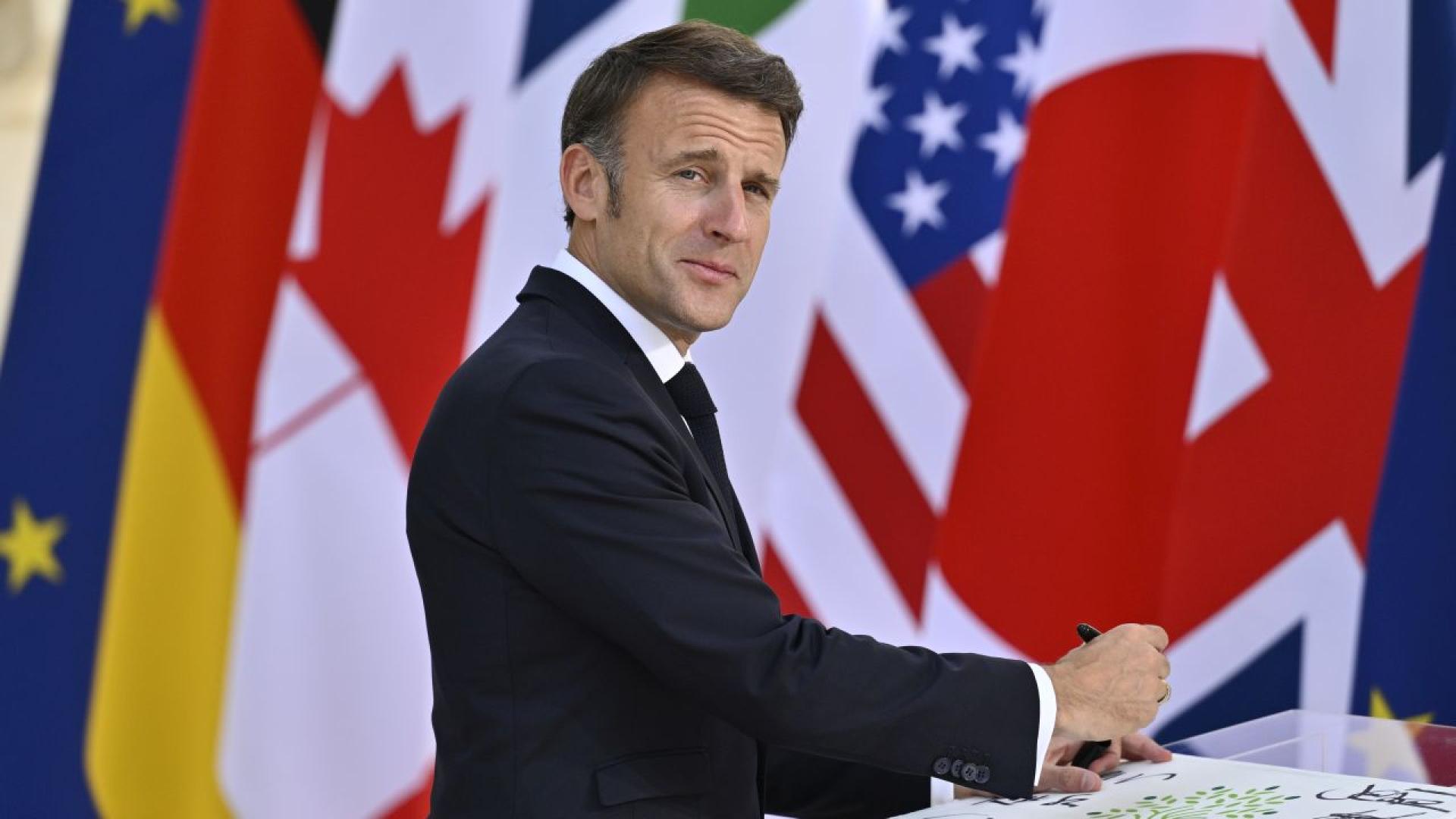 Президентът на Франция Еманюел Макрон пристигна в Ханой във Виетнам