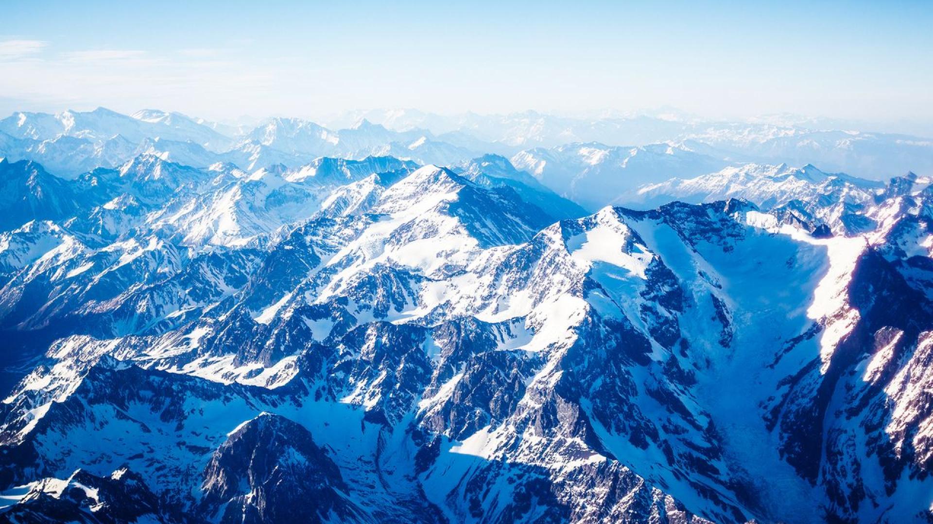 Планински спасители са оказали помощ на скиор в неделя  Това съобщиха