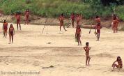 Невиждани кадри показват изолирано диво племе от Амазонка (СНИМКИ)