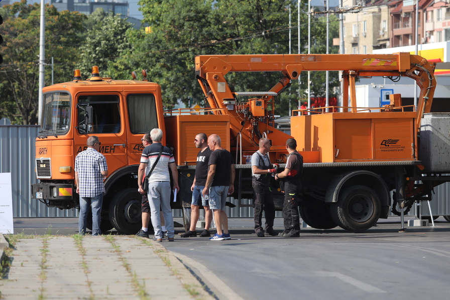 <p>Започна реконструкцията на ул. &quot;Опълченска&quot; в София</p>