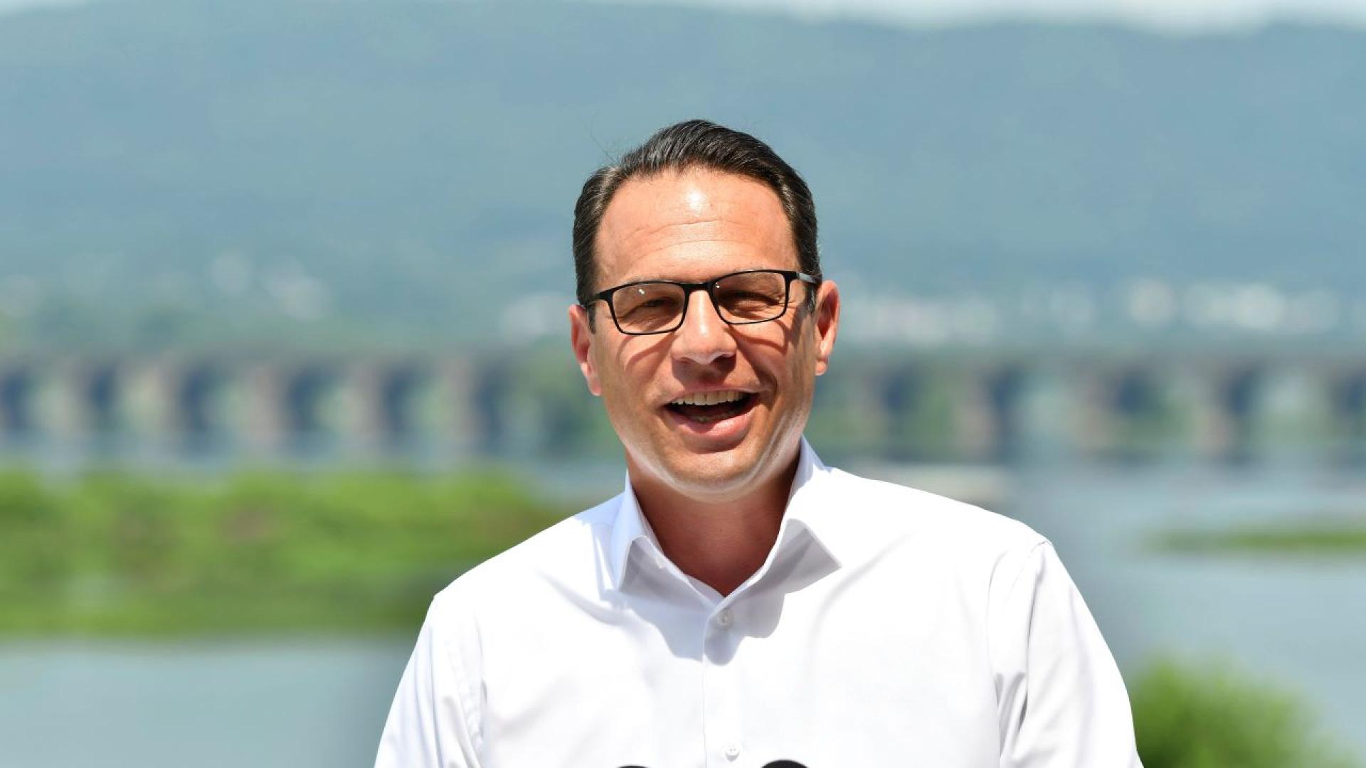 Губернаторът на Пенсилвания Джош Шапиро и семейството му са били