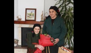 Вдъхновяващата история на 101-годишната Елена, която се грижи за своята сестра на 99 г.
